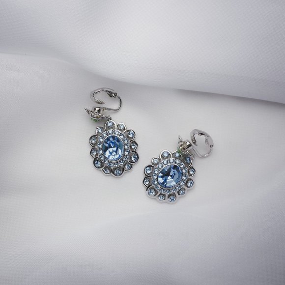 Givenchy Pastel Blue Rhinestone Jewel Flower Oval Silver Dangle Clip Earrings - Picture 7 of 9
